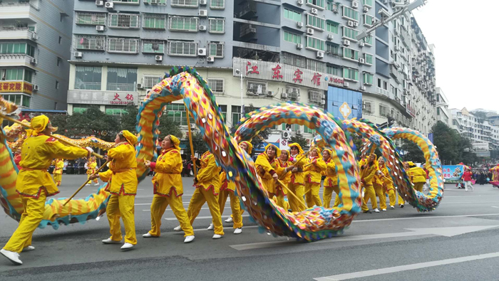 豐都龍獅鬧元宵——張登云手機(jī)拍圖