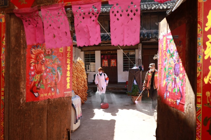 最美女村醫(yī)——眾志成城 抗擊肺炎書(shū)畫(huà)攝影展作品選登