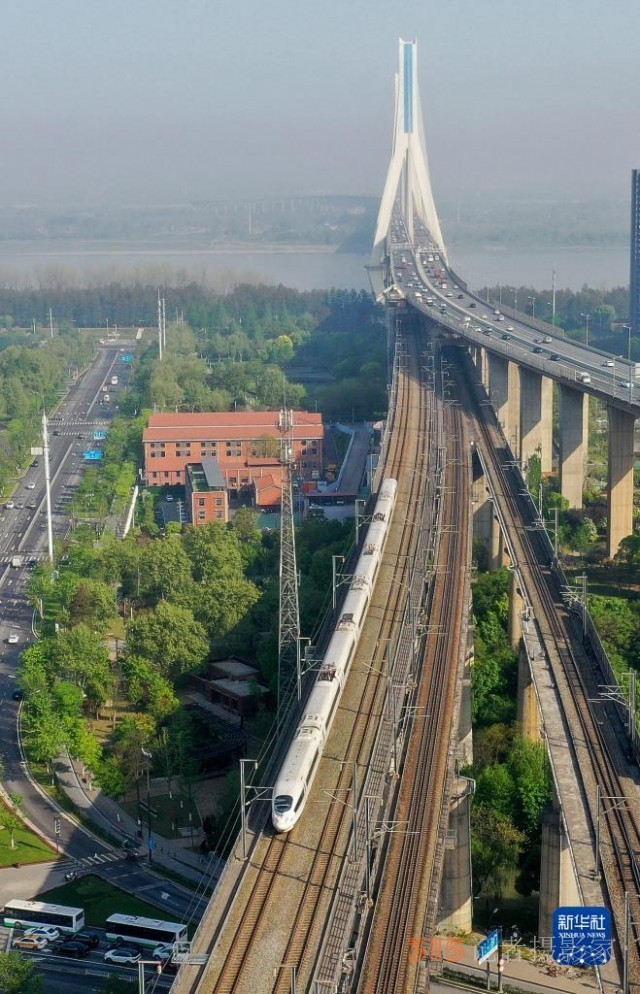 全國鐵路4月8日起實行新的列車運行圖